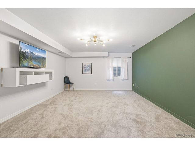 5413 Saratoga Cir, Fort Collins, CO 80526
