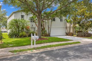 2566 12TH Square SW, Vero Beach, FL 32968