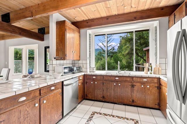 325 Vista Terrace, Boulder Creek, CA 95006
