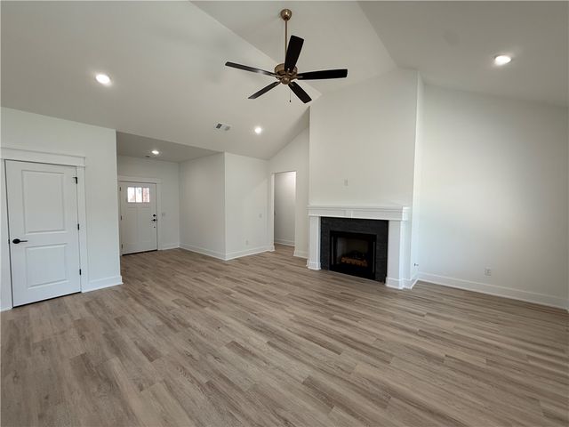 91 W Watson Lane, Farmington, AR 72730