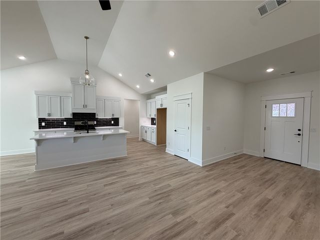 91 W Watson Lane, Farmington, AR 72730
