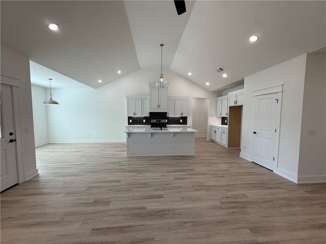 91 W Watson Lane, Farmington, AR 72730