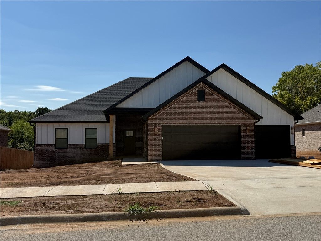 91 W Watson Lane, Farmington, AR 72730
