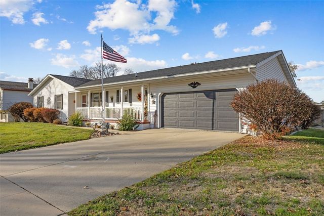 2750 Lynn Drive, Marion, IA 52302