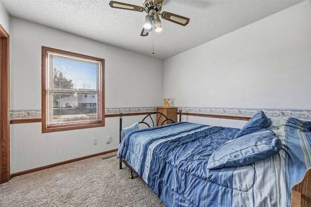 2750 Lynn Drive, Marion, IA 52302