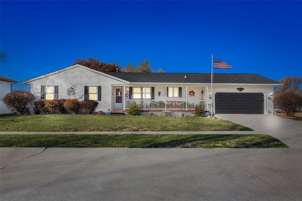 2750 Lynn Drive, Marion, IA 52302