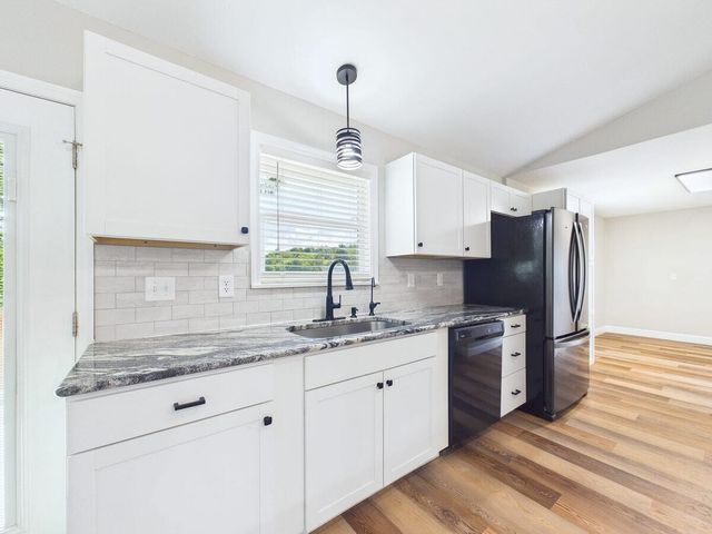 206 Hot Water Road, Tellico Plains, TN 37385