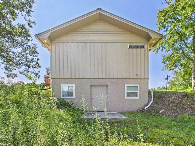 206 Hot Water Road, Tellico Plains, TN 37385