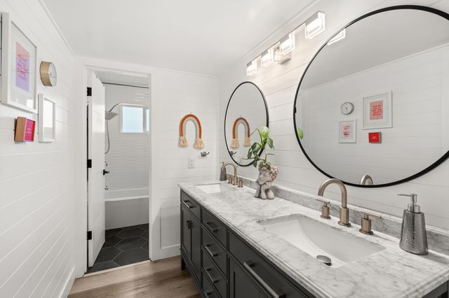 1021 NW Starlite Place, Grants Pass, OR 97526