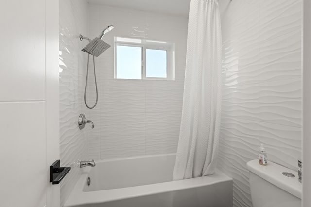 1021 NW Starlite Place, Grants Pass, OR 97526