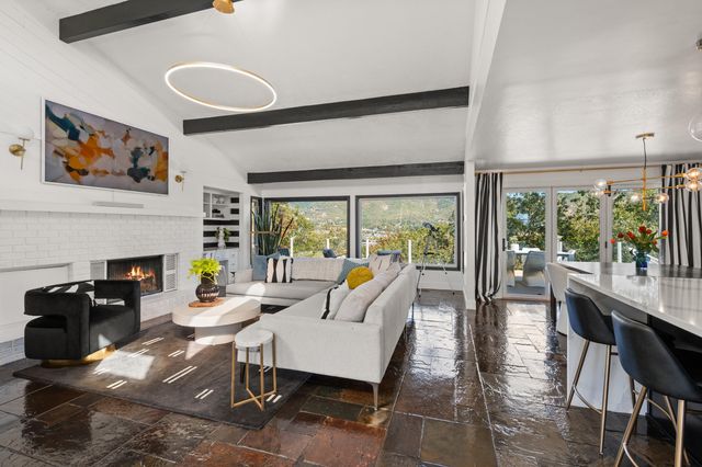 1021 NW Starlite Place, Grants Pass, OR 97526