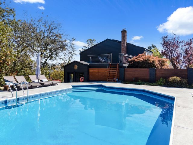 1021 NW Starlite Place, Grants Pass, OR 97526