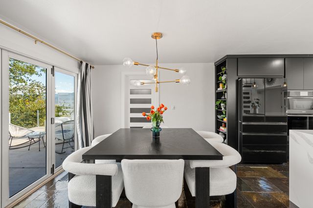 1021 NW Starlite Place, Grants Pass, OR 97526