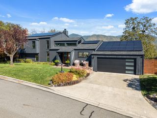 1021 NW Starlite Place, Grants Pass, OR 97526