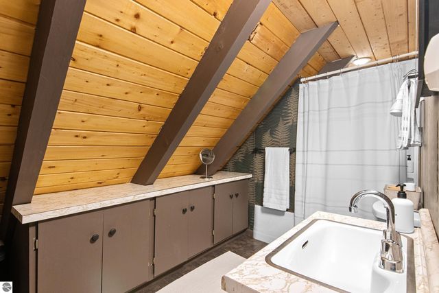 6549 Courchevel Lane, Bellaire, MI 49615