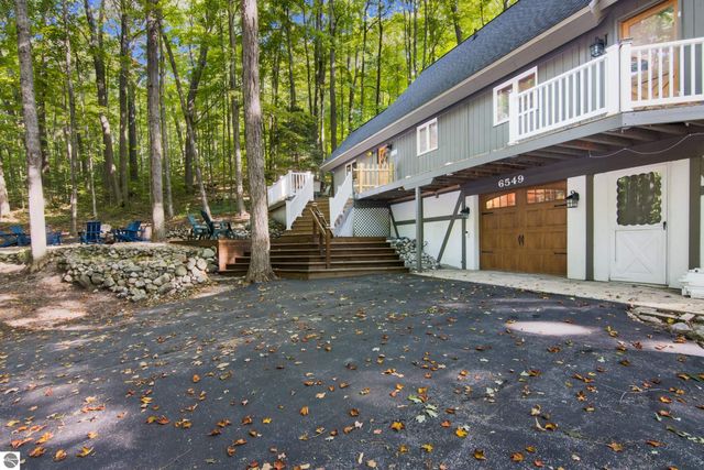 6549 Courchevel Lane, Bellaire, MI 49615
