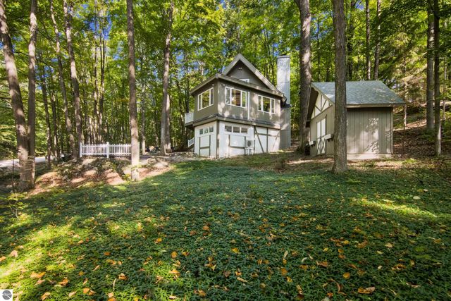 6549 Courchevel Lane, Bellaire, MI 49615