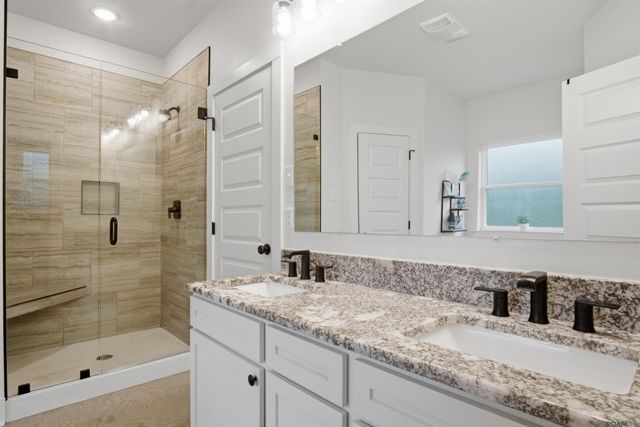 771 Carrier Rd, Pine Grove, LA 70453