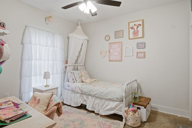 771 Carrier Rd, Pine Grove, LA 70453