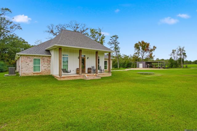 771 Carrier Rd, Pine Grove, LA 70453