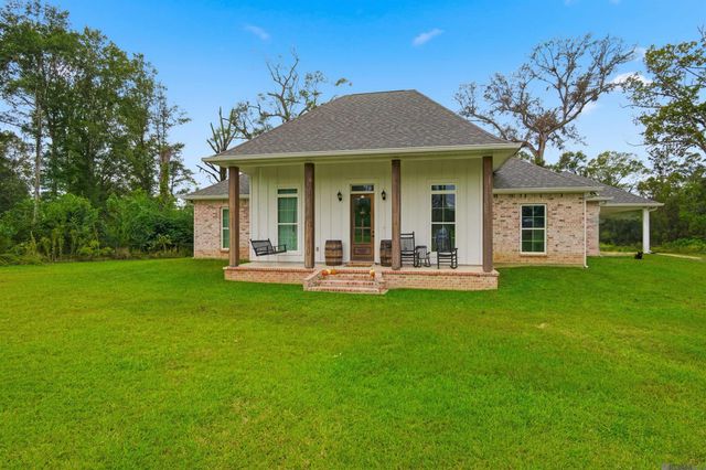 771 Carrier Rd, Pine Grove, LA 70453