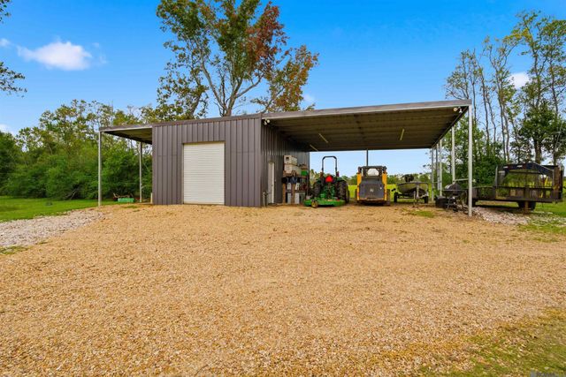 771 Carrier Rd, Pine Grove, LA 70453