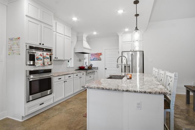 771 Carrier Rd, Pine Grove, LA 70453