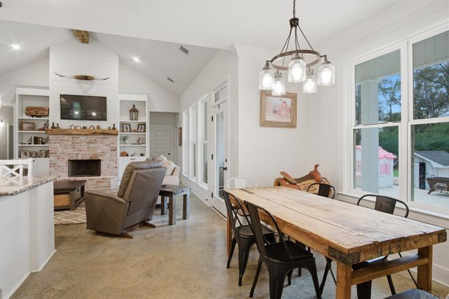 771 Carrier Rd, Pine Grove, LA 70453