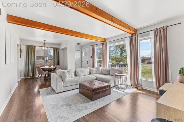 34585 Koch Avenue, Sterling Heights, MI 48310