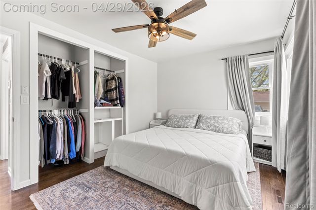 34585 Koch Avenue, Sterling Heights, MI 48310