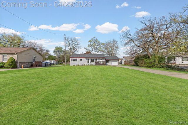 34585 Koch Avenue, Sterling Heights, MI 48310