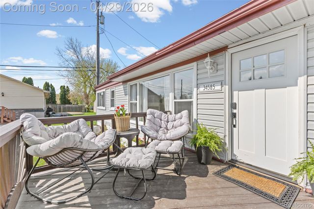 34585 Koch Avenue, Sterling Heights, MI 48310
