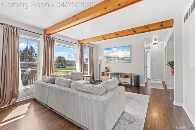 34585 Koch Avenue, Sterling Heights, MI 48310