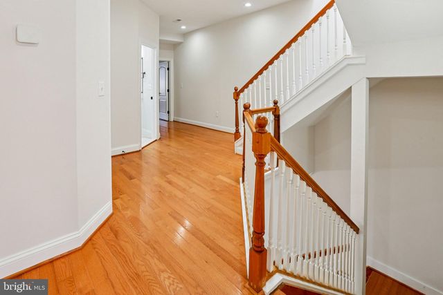 914 NEWINGTON AVE, Baltimore, MD 21217