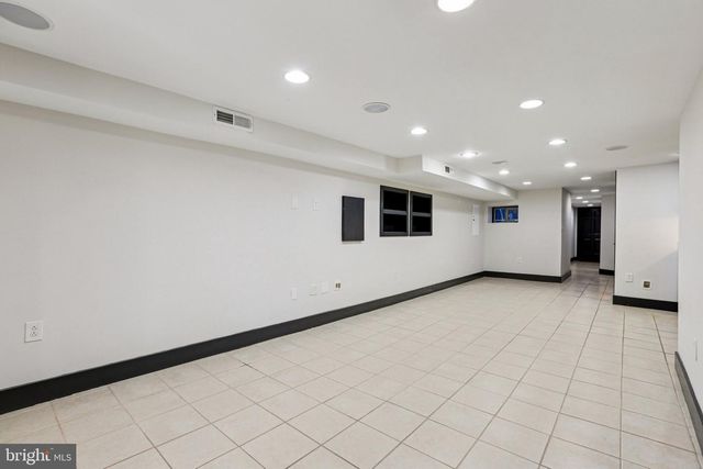 914 NEWINGTON AVE, Baltimore, MD 21217