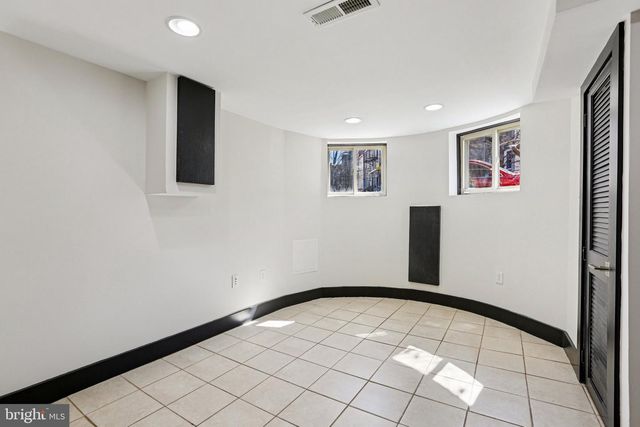 914 NEWINGTON AVE, Baltimore, MD 21217