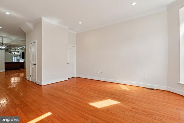 914 NEWINGTON AVE, Baltimore, MD 21217