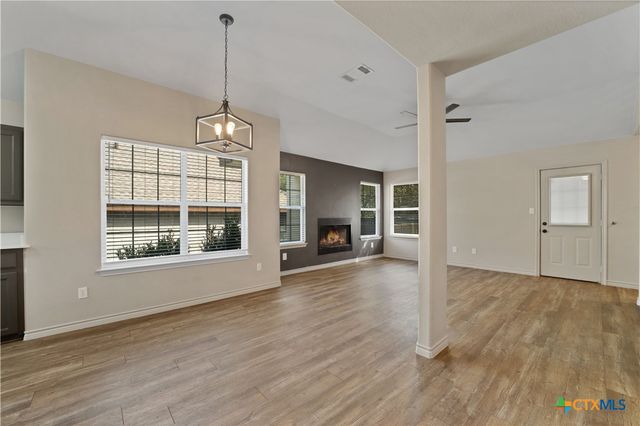 1405 Girard Avenue, San Marcos, TX 78666