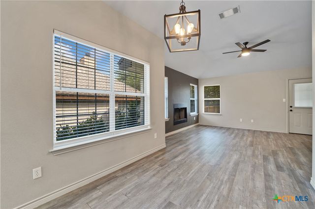 1405 Girard Avenue, San Marcos, TX 78666