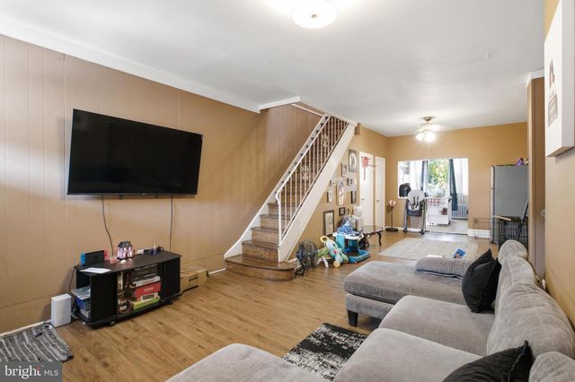 512 N GROSS ST, Philadelphia, PA 19151