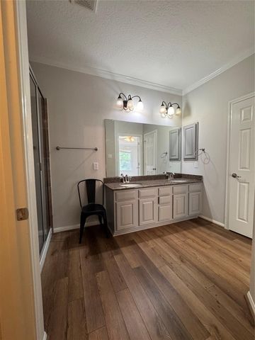 137 E Montfair Boulevard, Montgomery, TX 77382