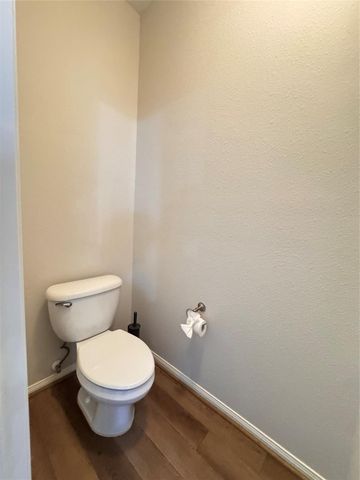 137 E Montfair Boulevard, Montgomery, TX 77382