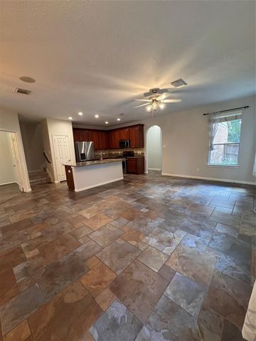 137 E Montfair Boulevard, Montgomery, TX 77382