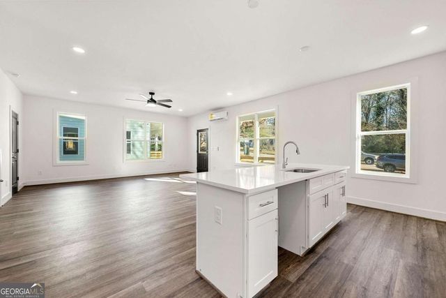 1092 Wedgewood Drive NW, Atlanta, GA 30318