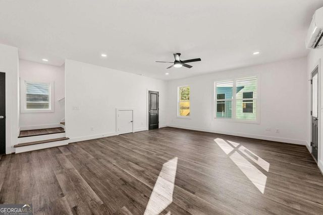 1092 Wedgewood Drive NW, Atlanta, GA 30318