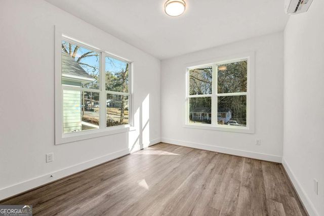 1092 Wedgewood Drive NW, Atlanta, GA 30318