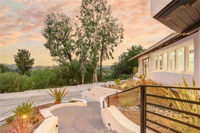 31673 Foxfield, Westlake Village, CA 91361