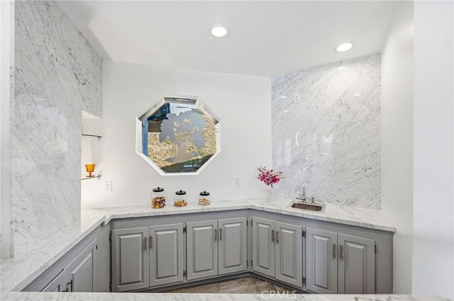 31673 Foxfield, Westlake Village, CA 91361