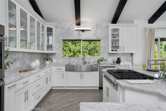 31673 Foxfield, Westlake Village, CA 91361