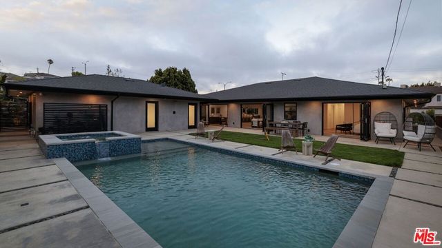 5809 S Chariton Avenue, Los Angeles, CA 90056